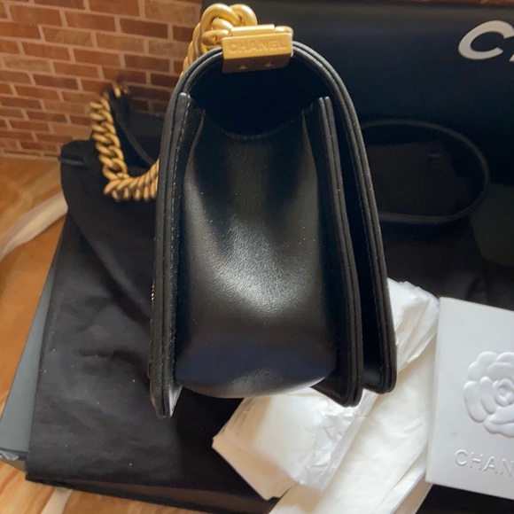 GONE🎉🎉💛💛Chanel small boy limited ed RARE 💛 - Picture 7 of 17